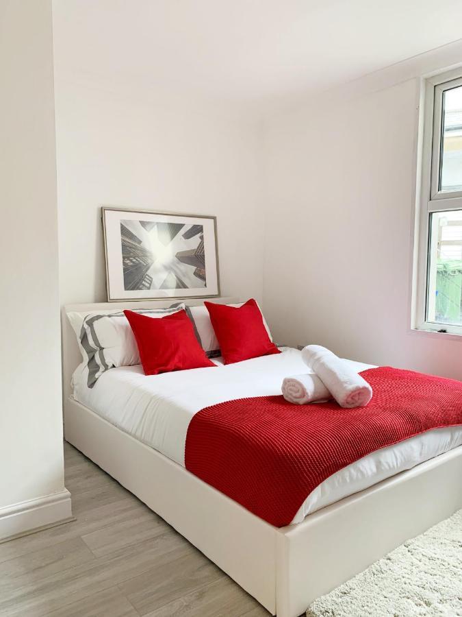 Agyeman Property Aldershot Ngoại thất bức ảnh